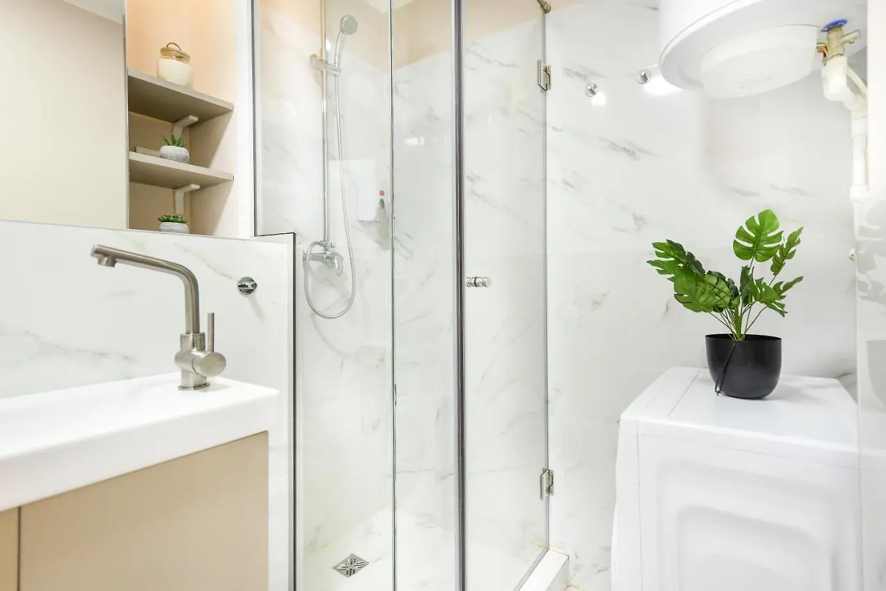 Apartment Monochrome Magic. Calea Victoriei Studio Bucharest